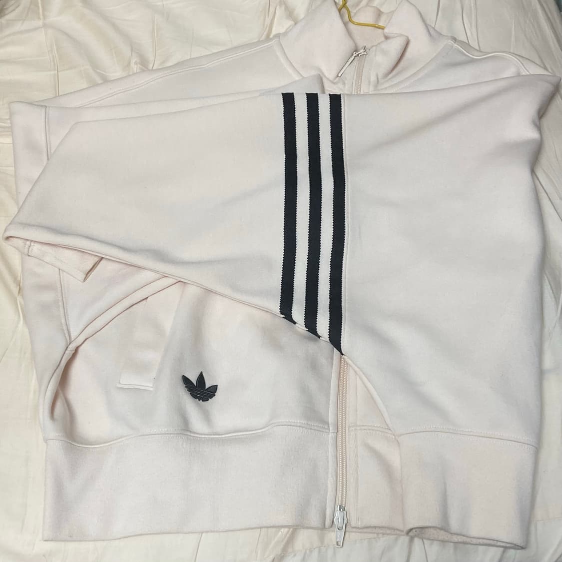 [새상품급]핀터레스트깔 딸기우유 져지 adidas 뉴클래식 트랙탑 상품이미지4
