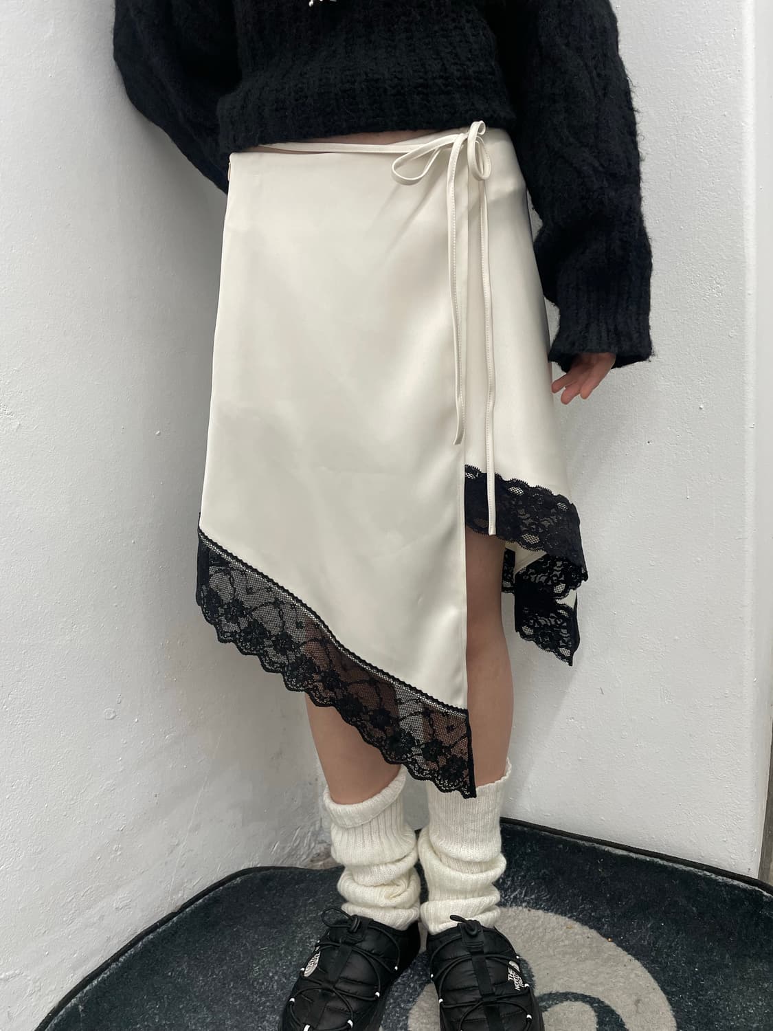 새틴 레이스 언발 스커트 *택 상품이미지1