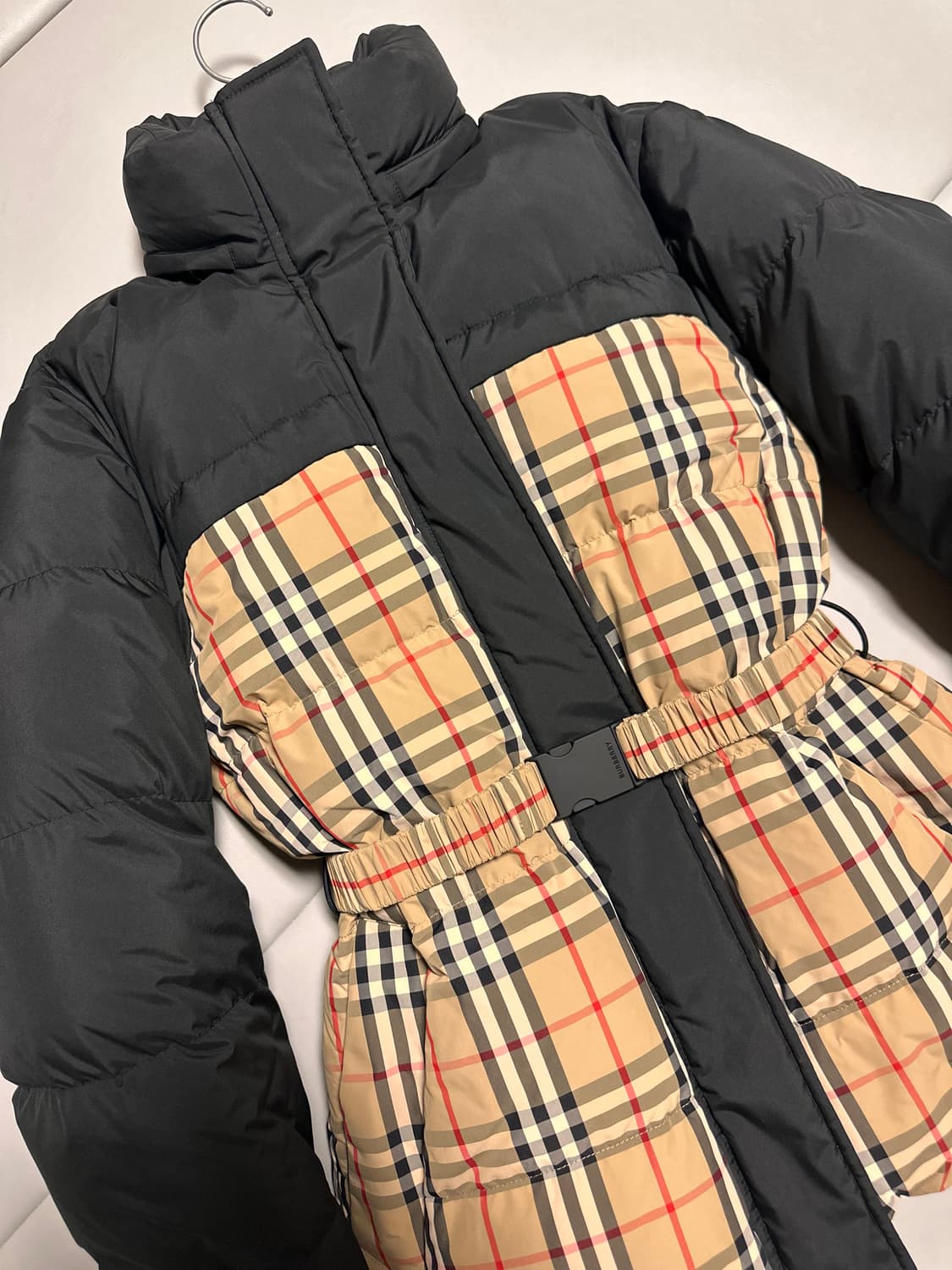 버버리 여성 OAKMERE 체크 리버시블 벨티드 다운 패딩 자켓 상품이미지3