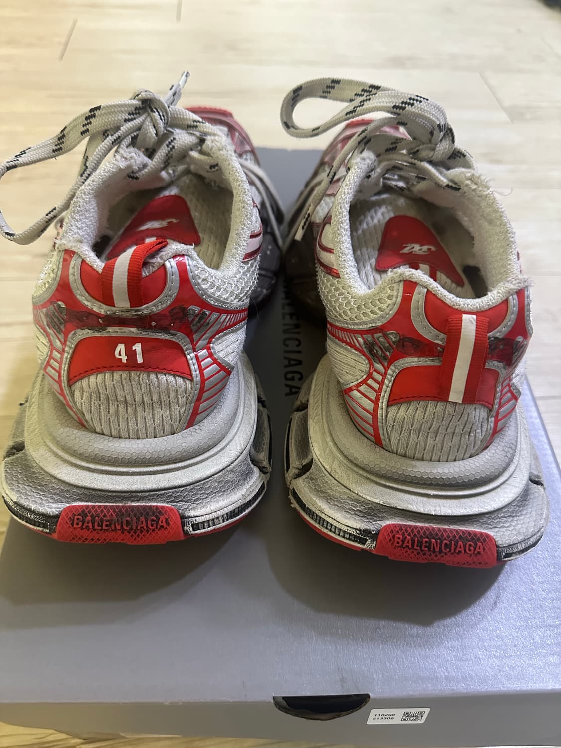 발렌시아가 3xl 레드 원아웃 41 상품이미지3