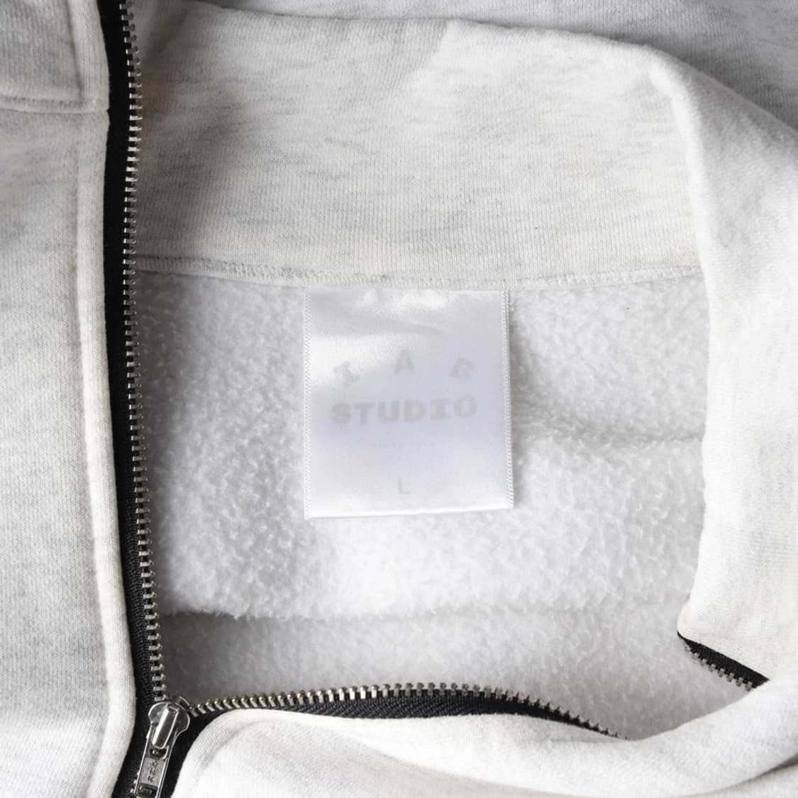 아이앱스튜디오 반집업 맨투맨 L 상품이미지5