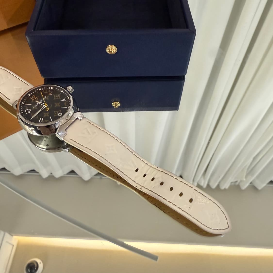 [정품]루이비통 땅부르 모노그램 쿼츠 시계 QA072Z 상품이미지5