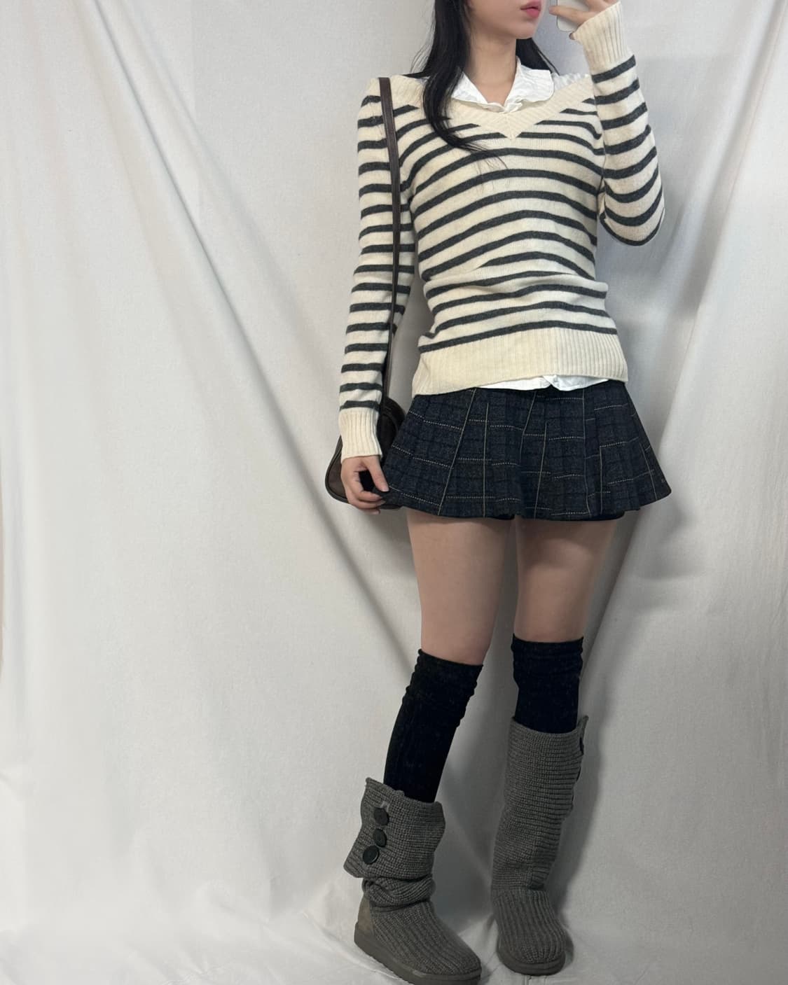 글로시 프릴 블라우스 상품이미지7