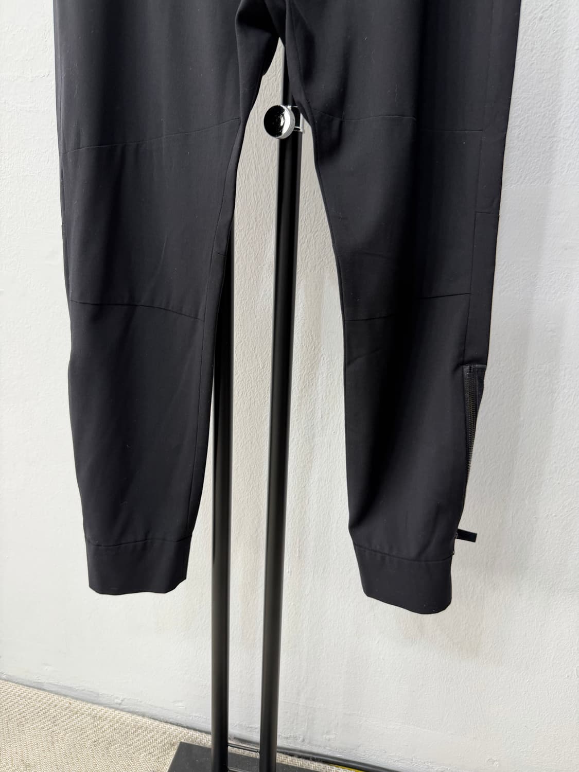 정품) 솔리드옴므 하단지퍼 밴딩 조거팬츠 50 상품이미지4