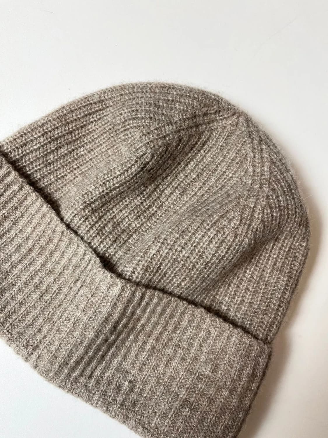 코스 COS 미니멀 캐시미어 니트 비니 Q1333 상품이미지2
