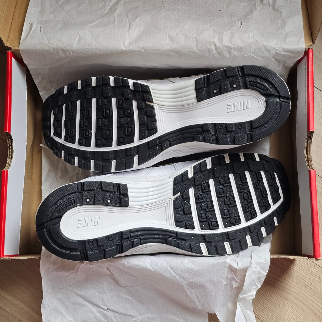 285 새제품) 나이키 P-6000 화이트 레몬 시폰 남자 신발 운동화 상품이미지7