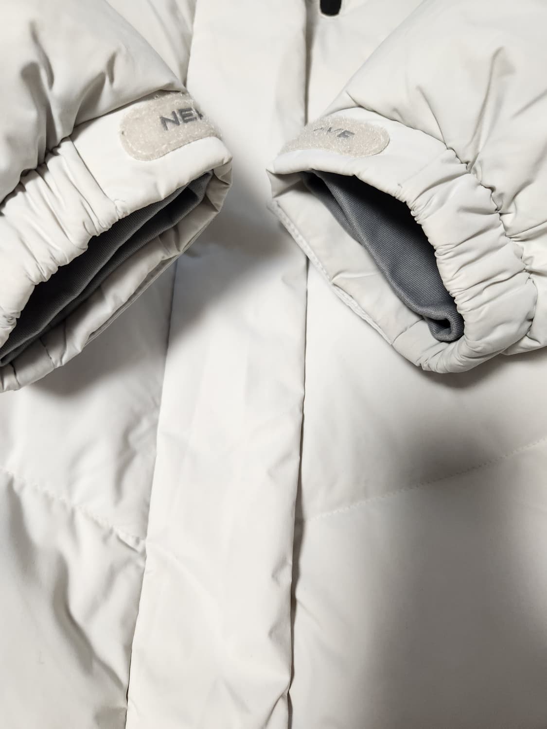 네파 여성 액티브 롱패딩 라이트크림 사이즈90(s)

모자 털 없음

 상품이미지5