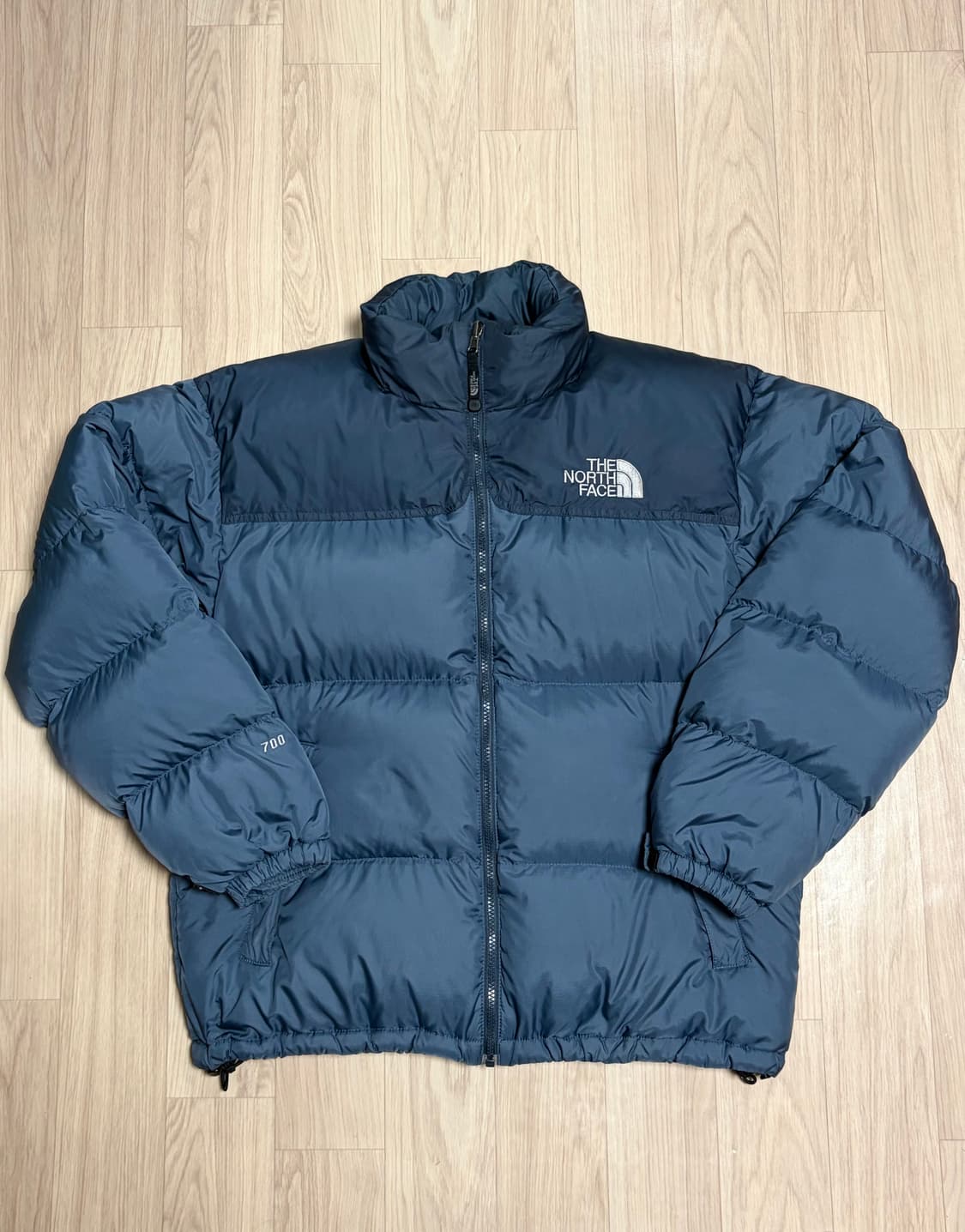 [L] 노스페이스 1996 레트로 눕시 700 해외판 애쉬 블루 숏패딩 상품이미지3