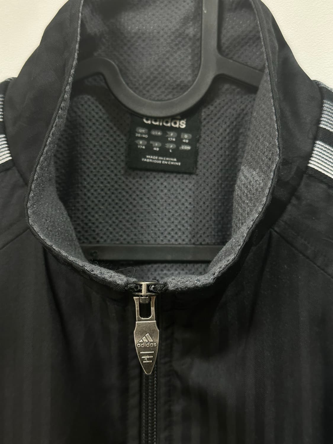 아디다스 삼선 블랙 그라데이션 져지 바람막이 상품이미지3