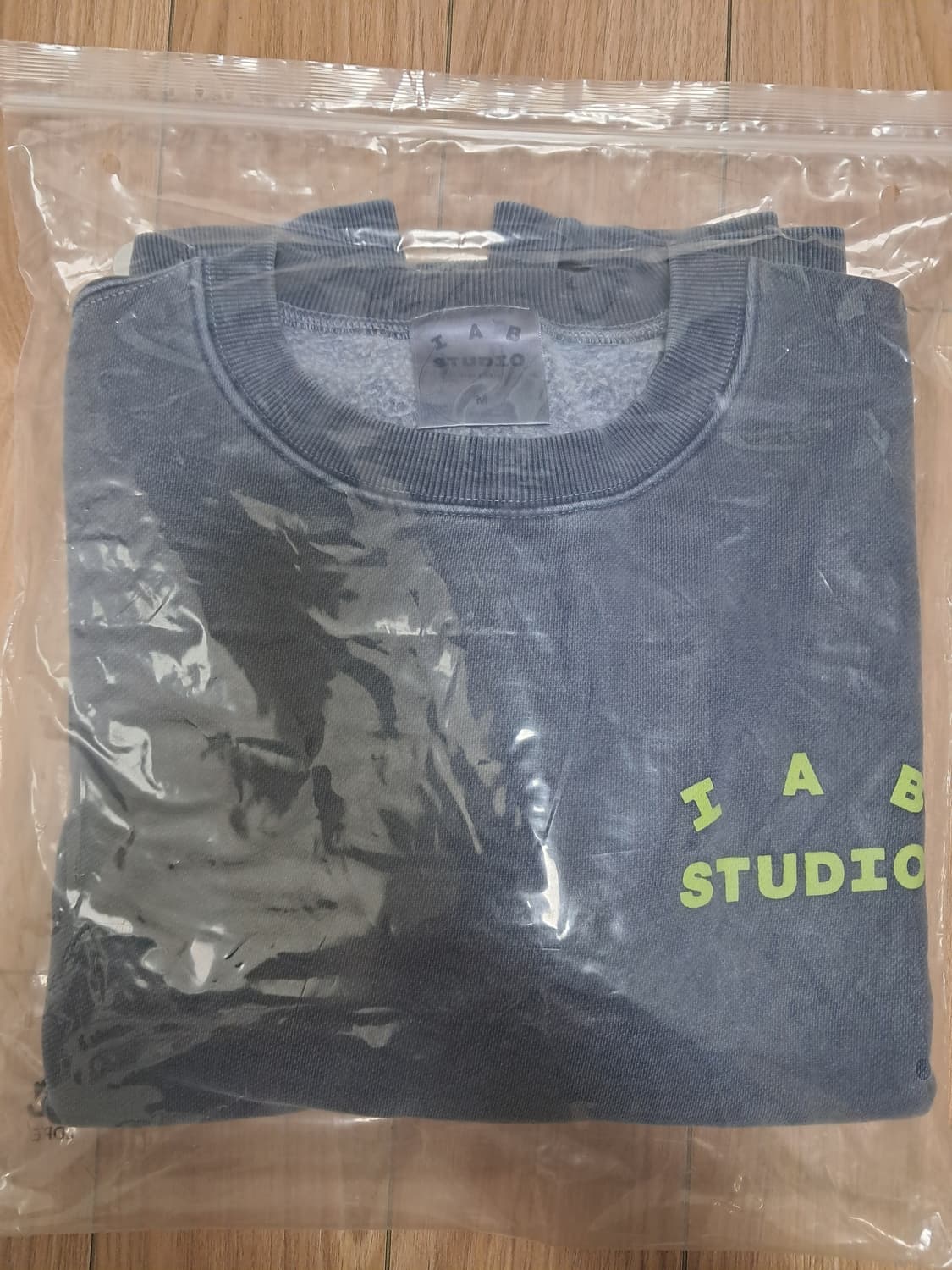 아이앱 스튜디오 피그먼트 스웻 맨투맨 황금M사이즈 상품이미지6