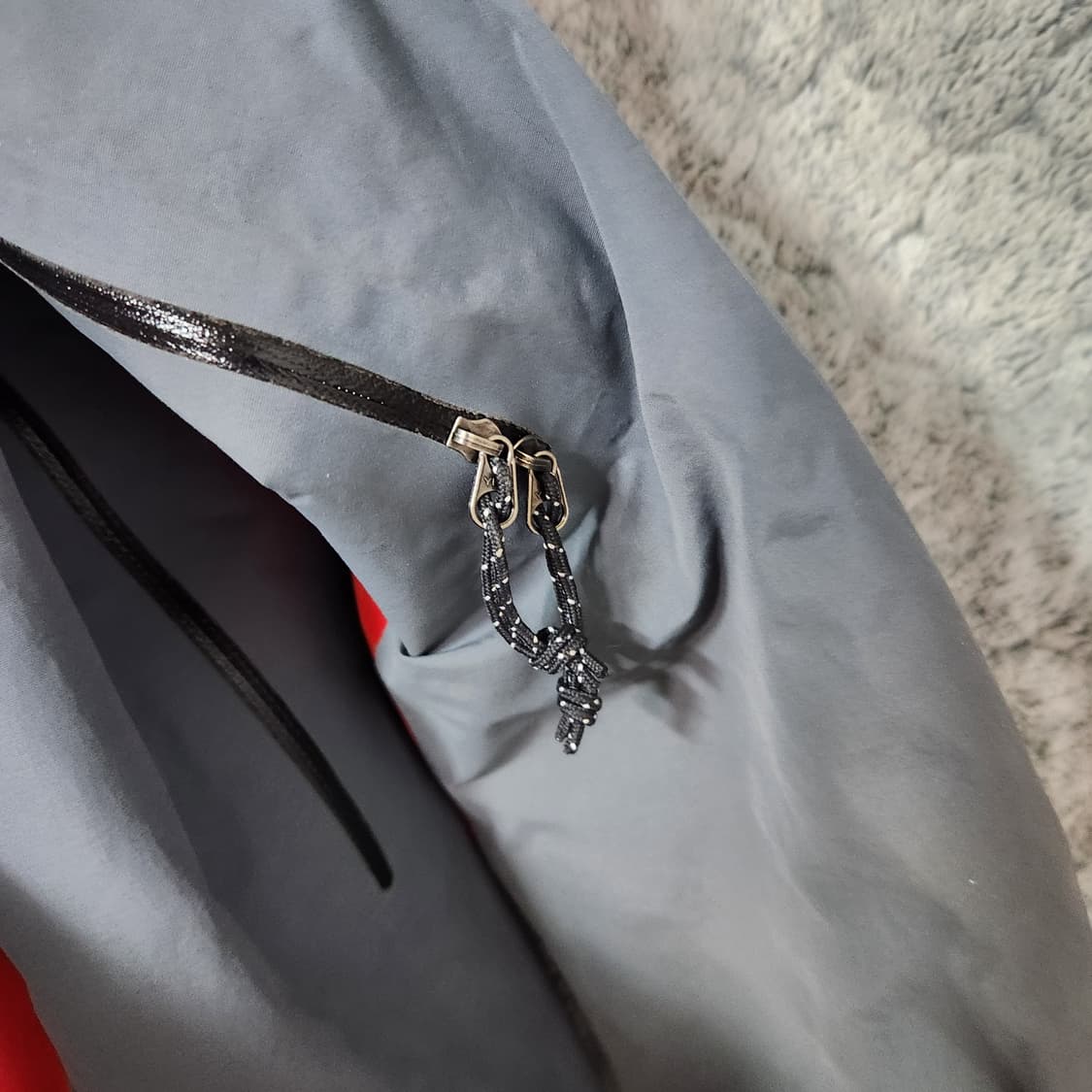 H841 [S] 마운틴하드웨어 여성 바람막이 점퍼
 상품이미지7