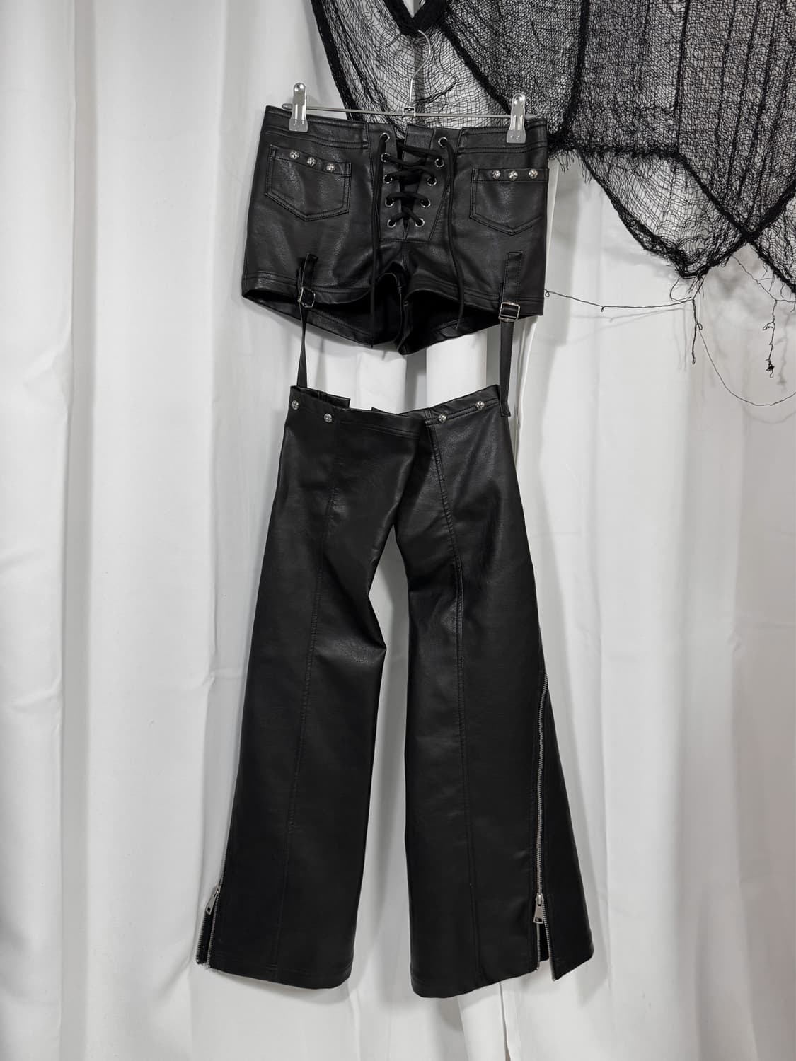 leather detail pants 상품이미지1