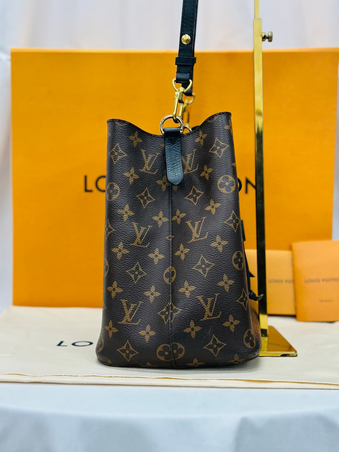 [풀구성] 루이비통 네오노에 MM 모노그램 블랙 상품이미지6