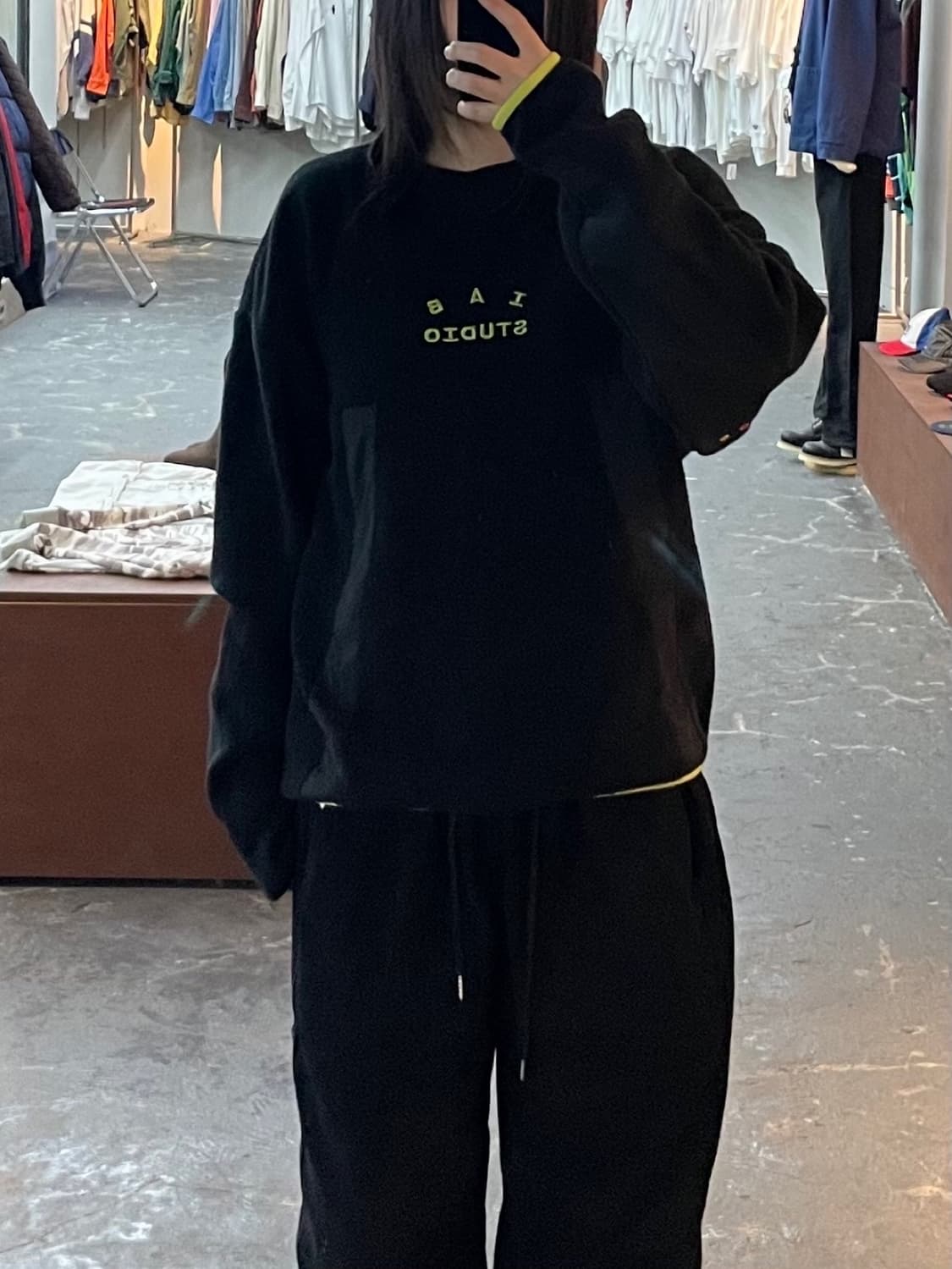 아이앱 스튜디오 x 아식스 블랙 플리스 H1366 상품이미지1