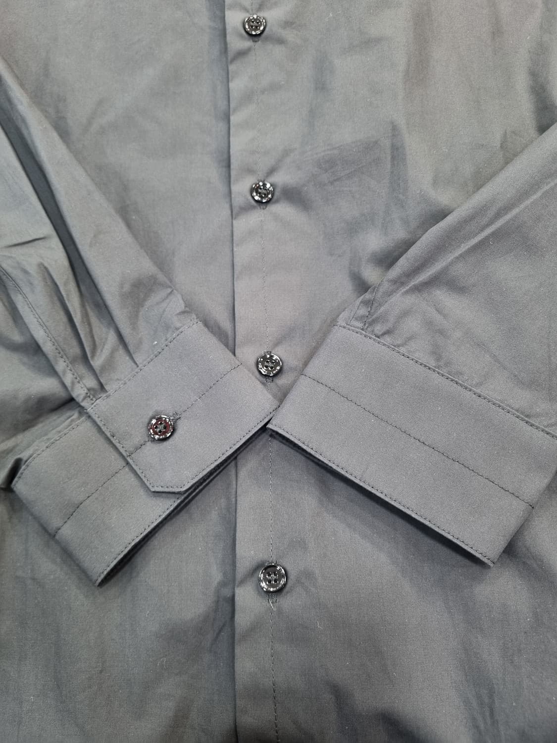 르메르 블랙 셔츠 상품이미지4