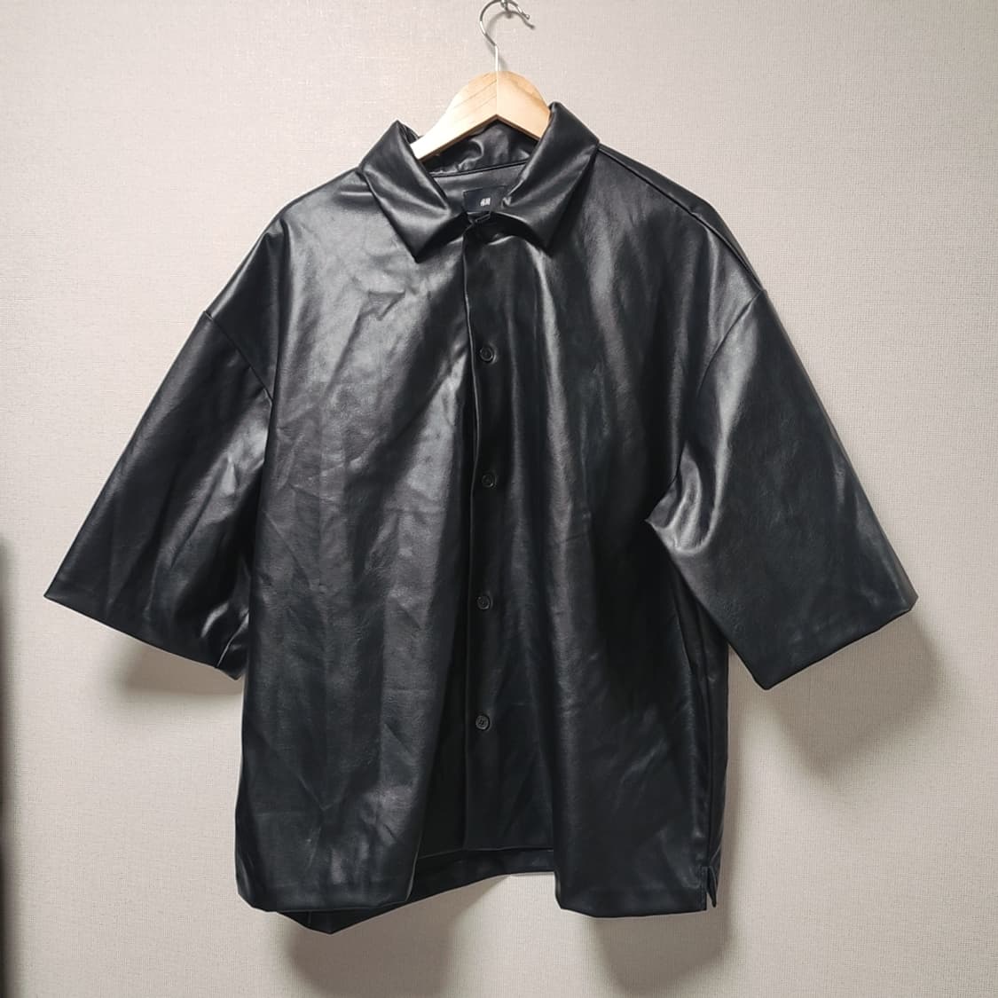 [2XL] H&M 블랙 레더 반팔 자켓 상품이미지1