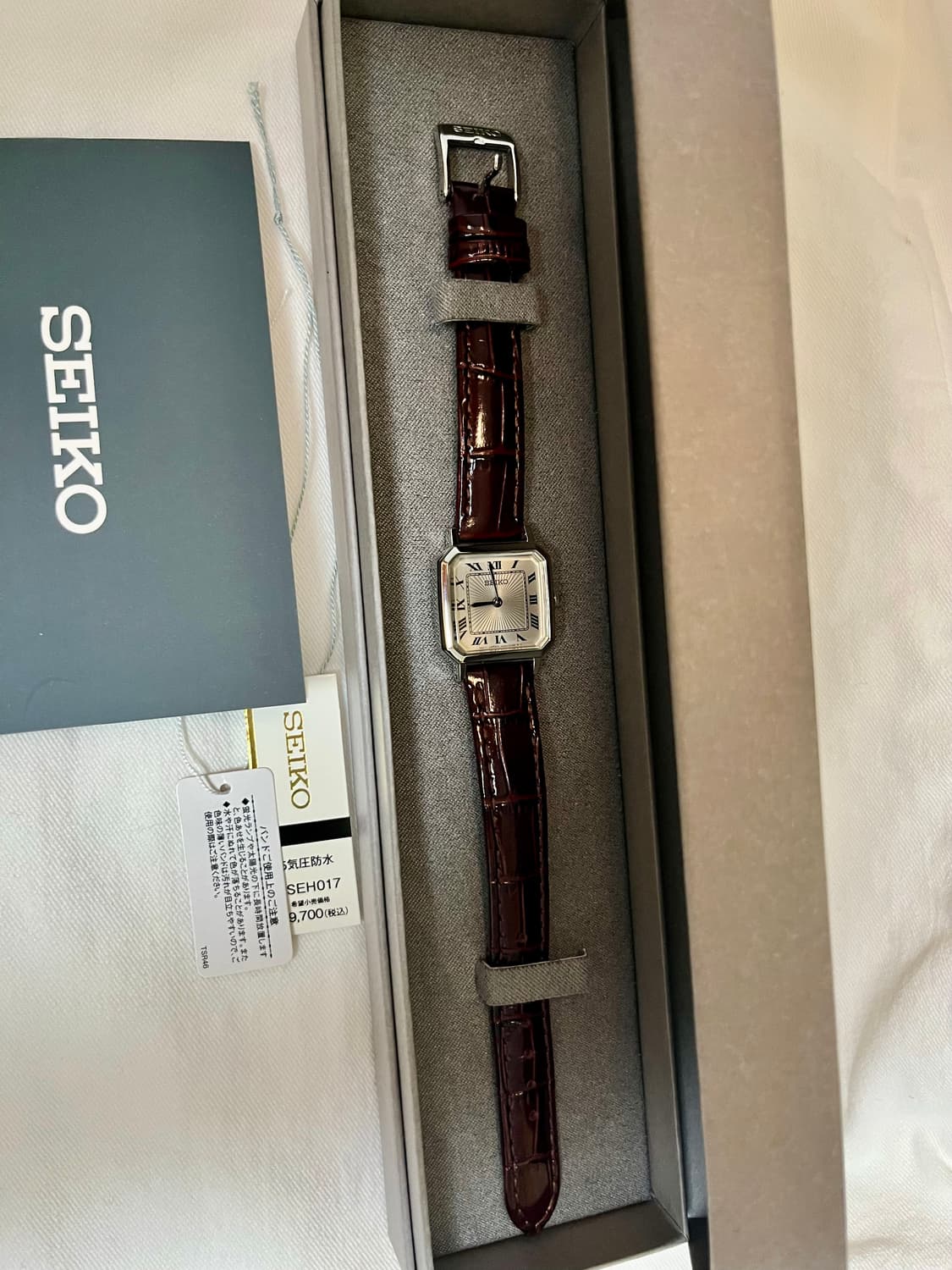 세이코 여성 가죽시계 나노유니버스 콜라보제품 상품이미지1