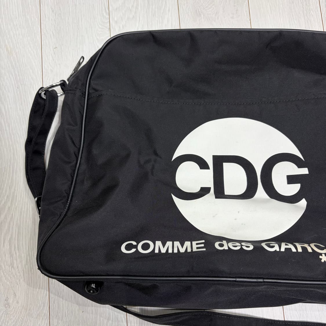 꼼데가르송 CDG 크로스백 상품이미지3