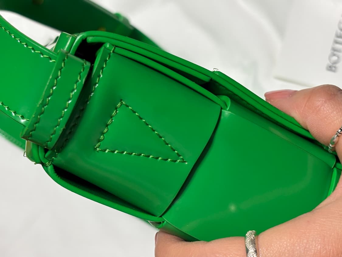 보테가베네타 카세트백 그린 medium 상품이미지5