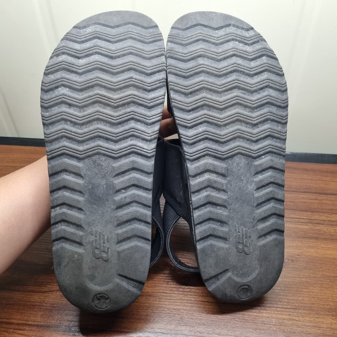 뉴발란스 샌들 260 상품이미지3
