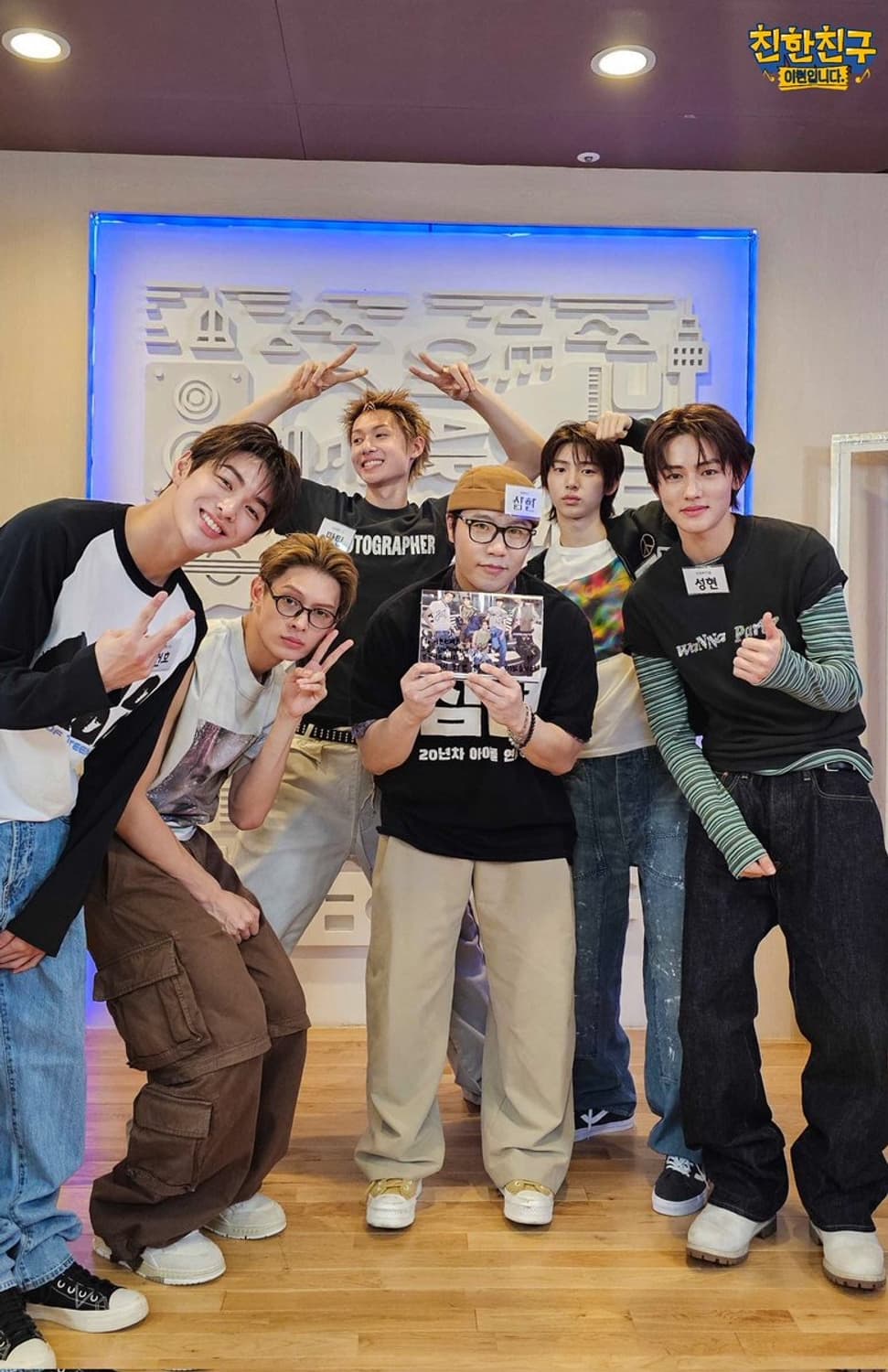 [XL] ERL 워너 파티 티셔츠 블랙 새상품 상품이미지3