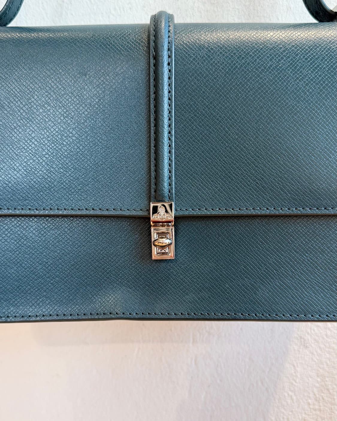 비비안 웨스트우드 블루 소피아 숄더백 상품이미지3