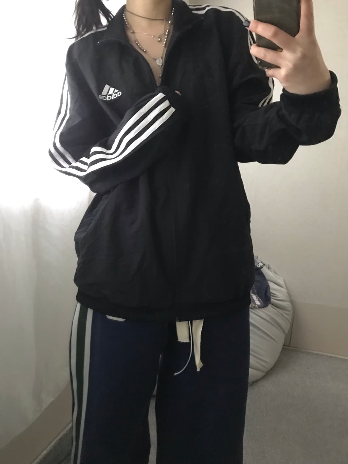 아디다스 블랙 오버핏 바람막이 상품이미지2