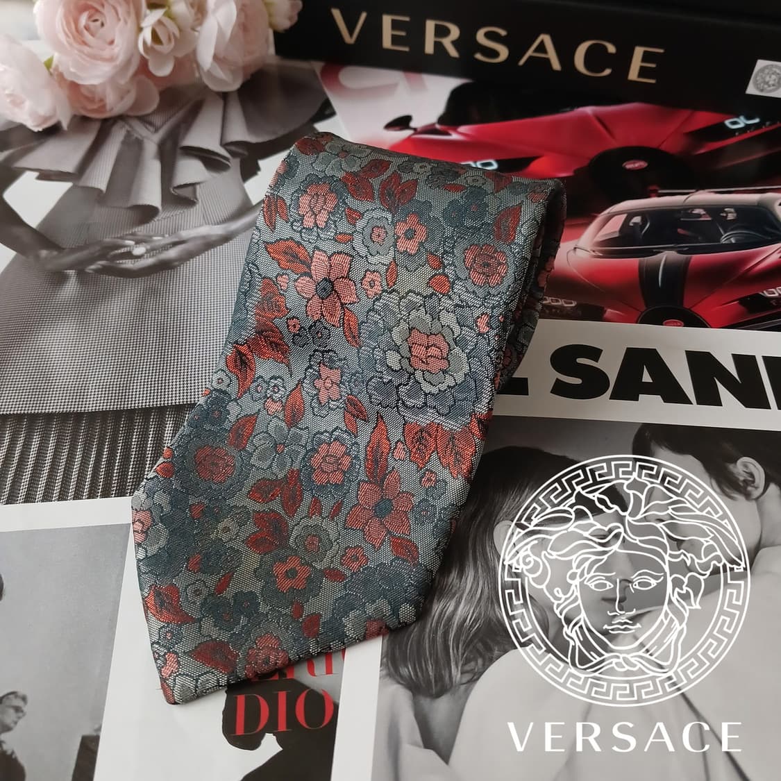 베르사체 실크 그레이 플라워 패턴 넥타이 9.1cm B등급 A19373
 상품이미지2