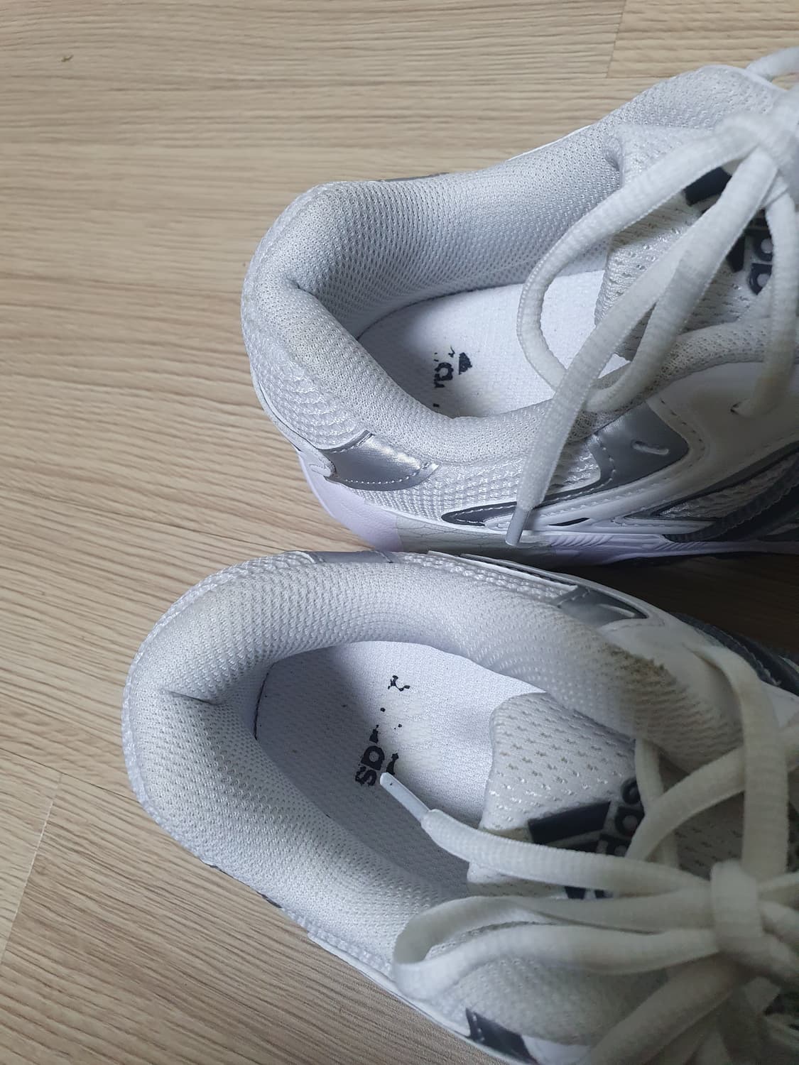 아디다스 리스폰스 CL 운동화 275 상품이미지8