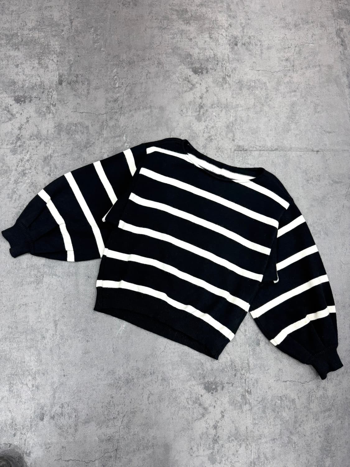 커스텀 오프숄더 니트 상품이미지4