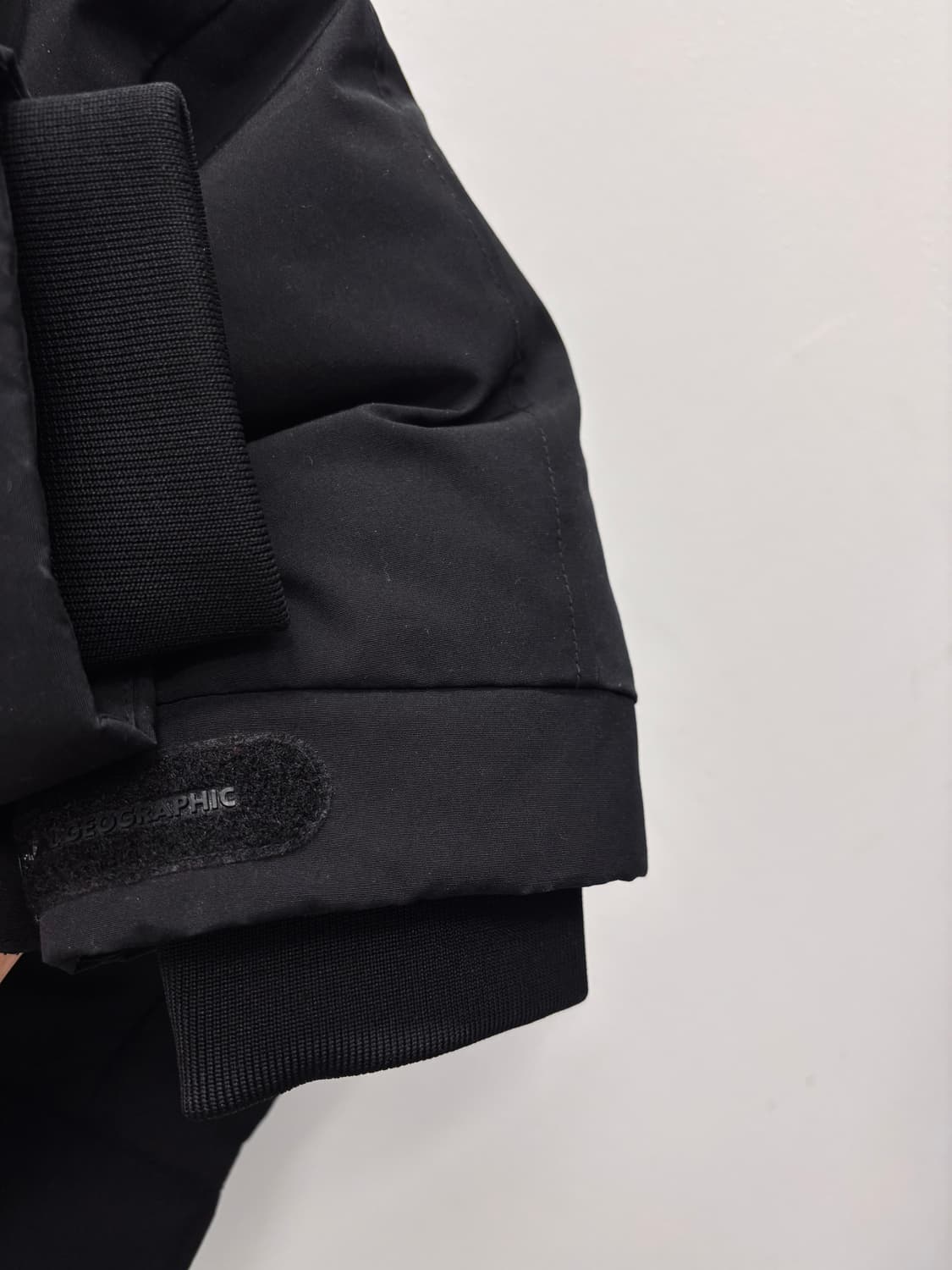 내셔널지오그래픽 타루가 덕다운 패딩 점퍼 블랙 상품이미지4