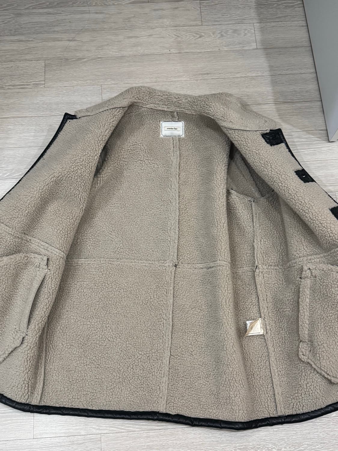 오버듀플레어 vintage crack 레더 무스탕 상품이미지9