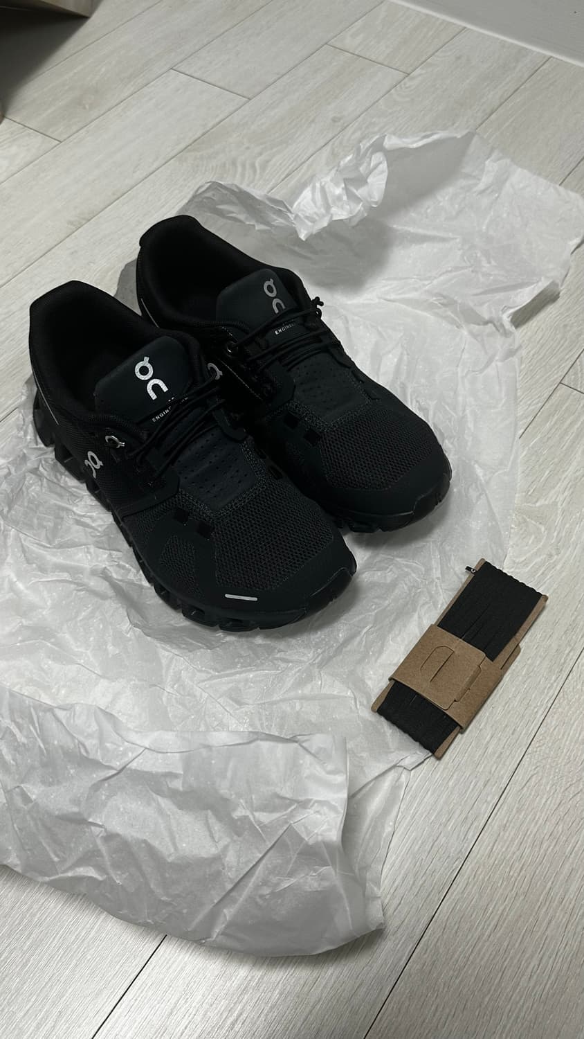 (W) On Running Cloud 5 All Black 6.5 상품이미지1