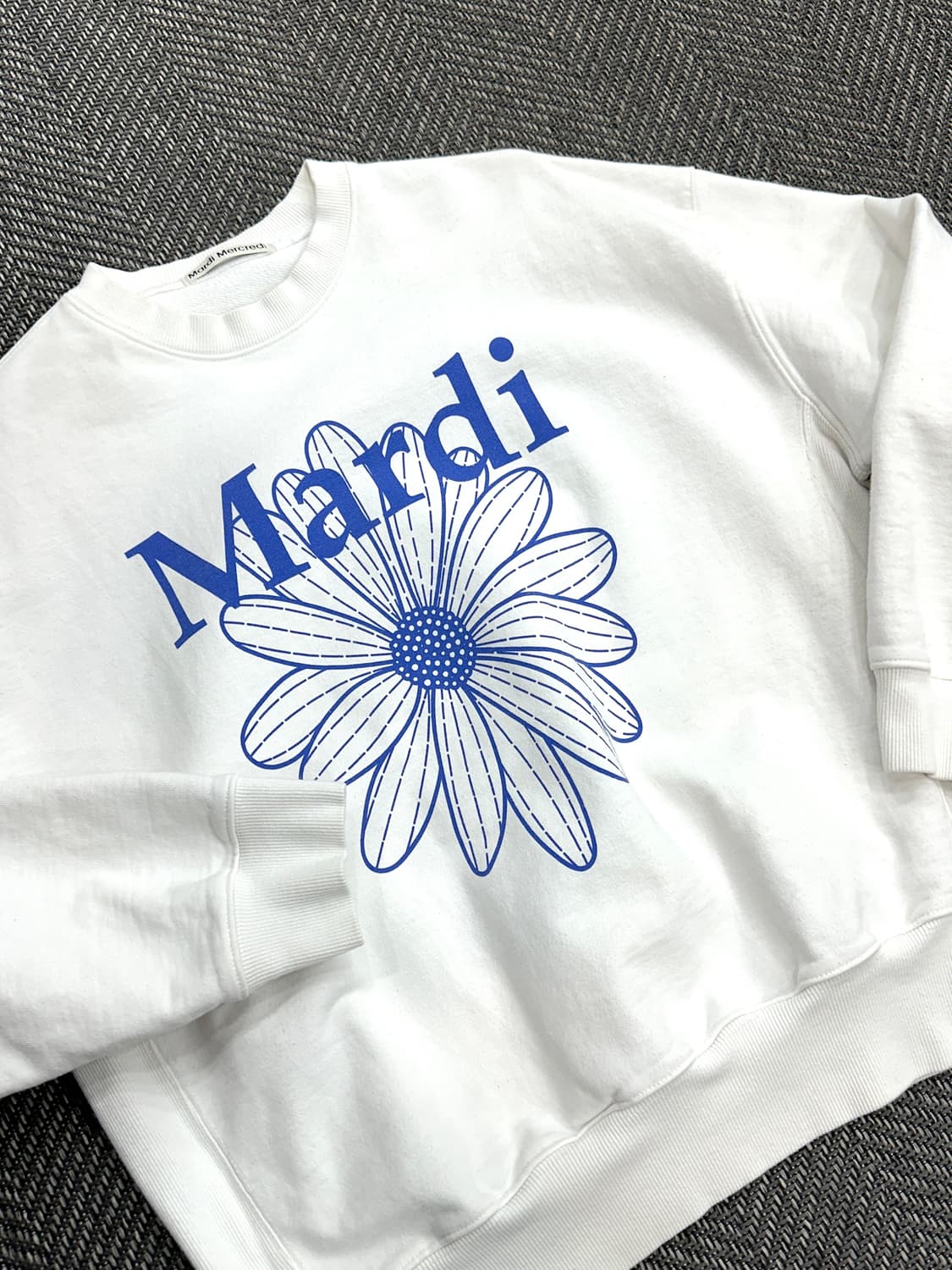 마르디메크르디 맨투맨 상품이미지2