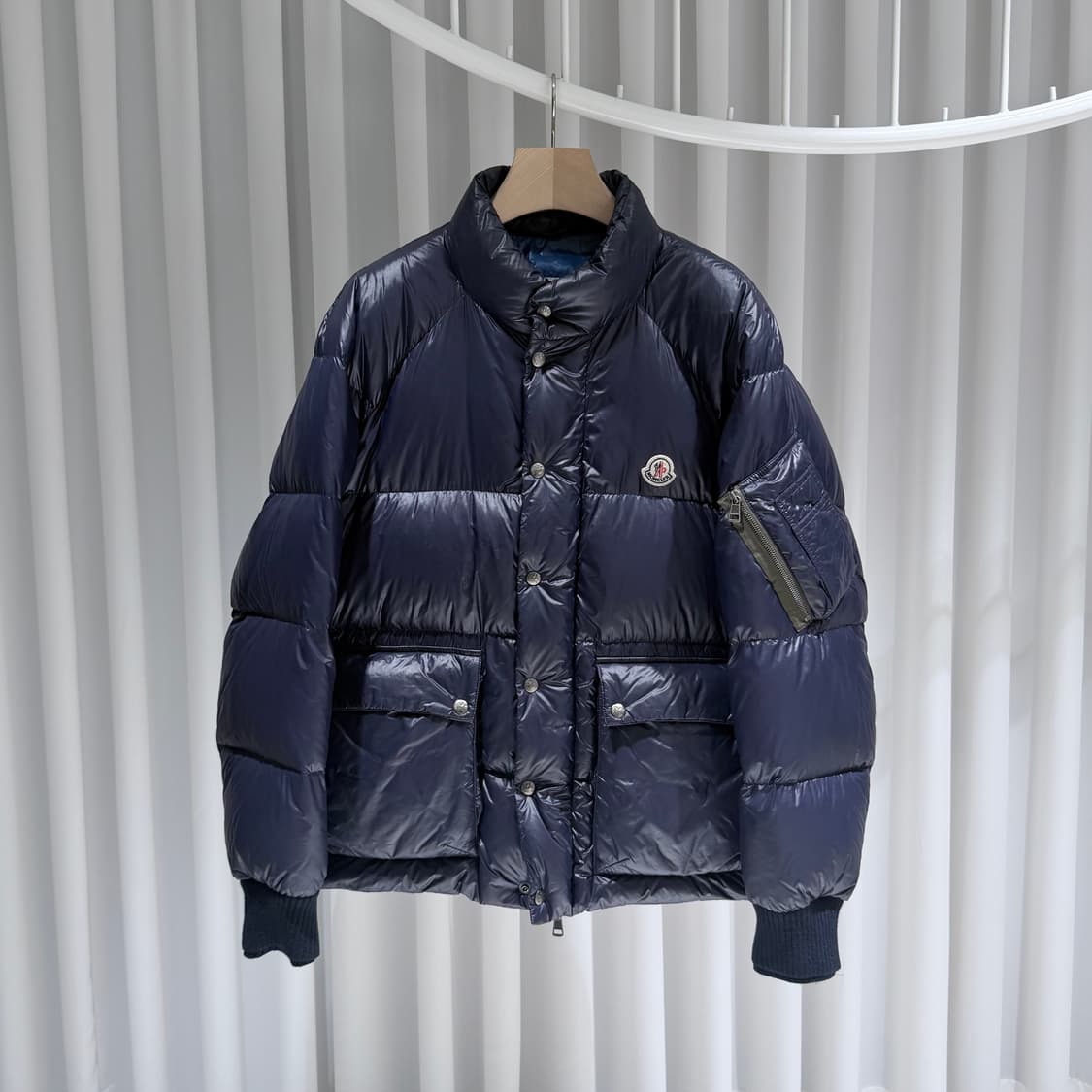 (A+/2) / 몽클레어 마티뉴 쇼트 다운 패딩 자켓 네이비 상품이미지1