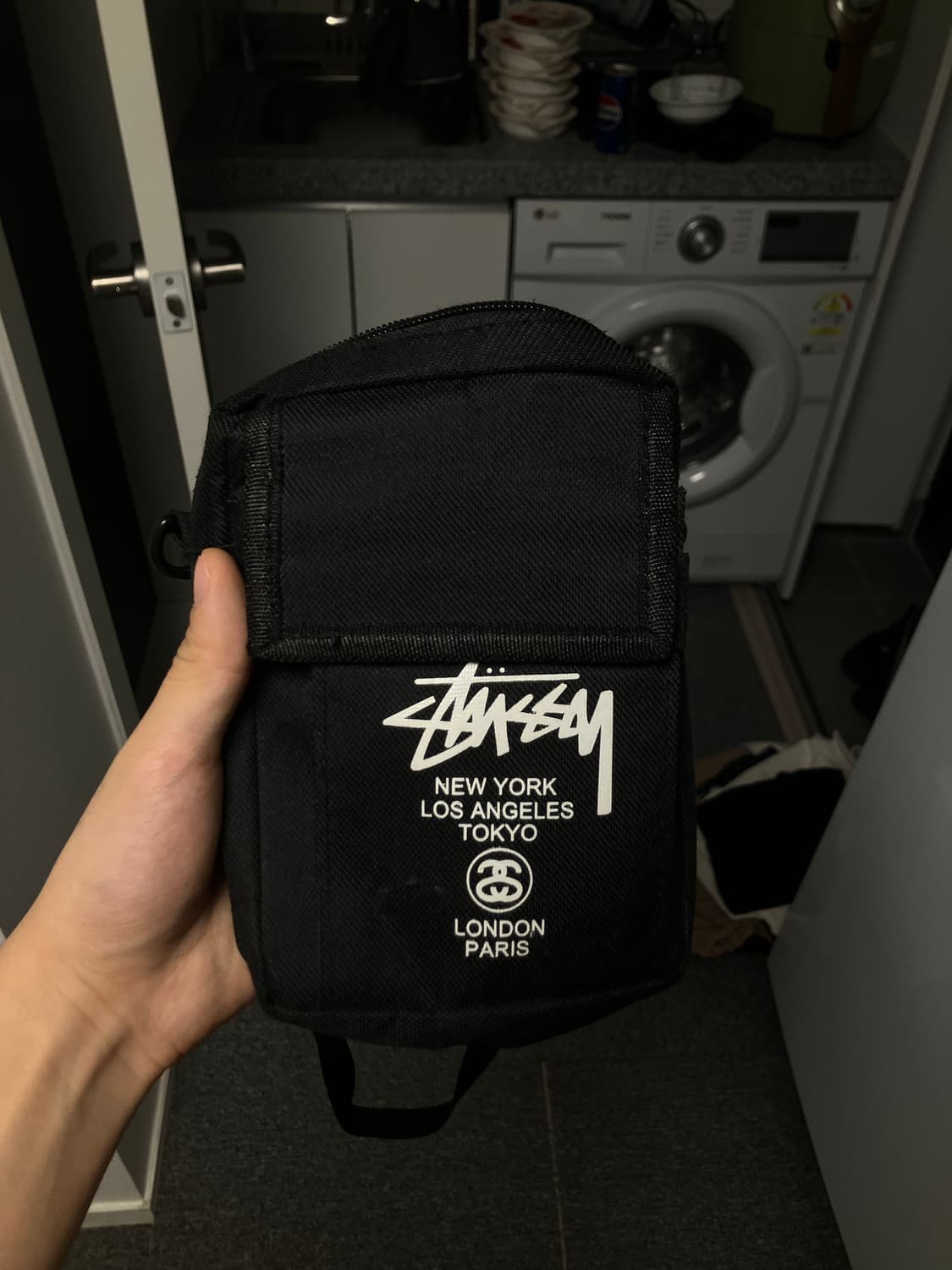 스투시 크로스 백 팔아요! 상품이미지1