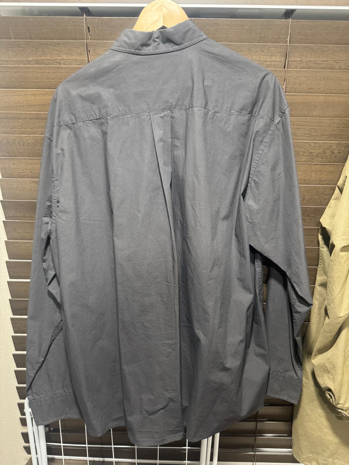 애습 스테디 셔츠 딥 차콜 상품이미지3