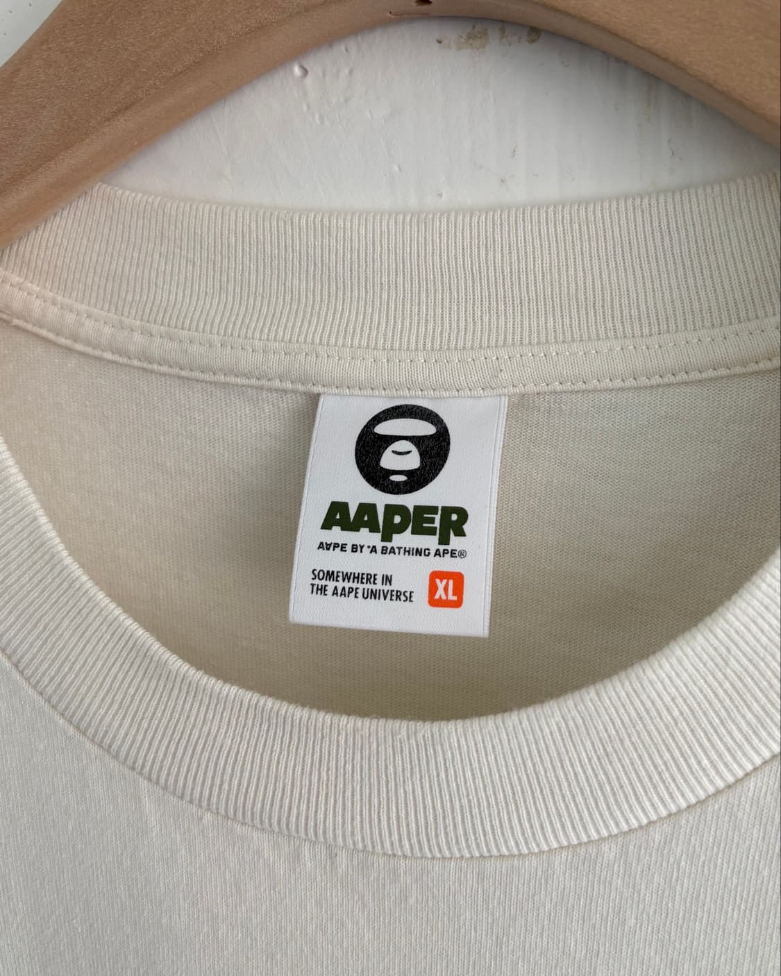 Aape 에이프 아이보리 메디콤보이 그래픽 티셔츠 상품이미지4