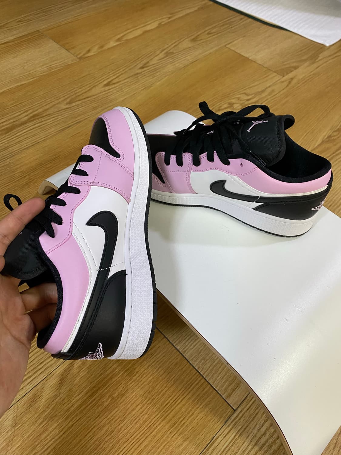 나이키 에어 조던 1 로우 라이트아크릭 핑크 화이트 250 상품이미지3