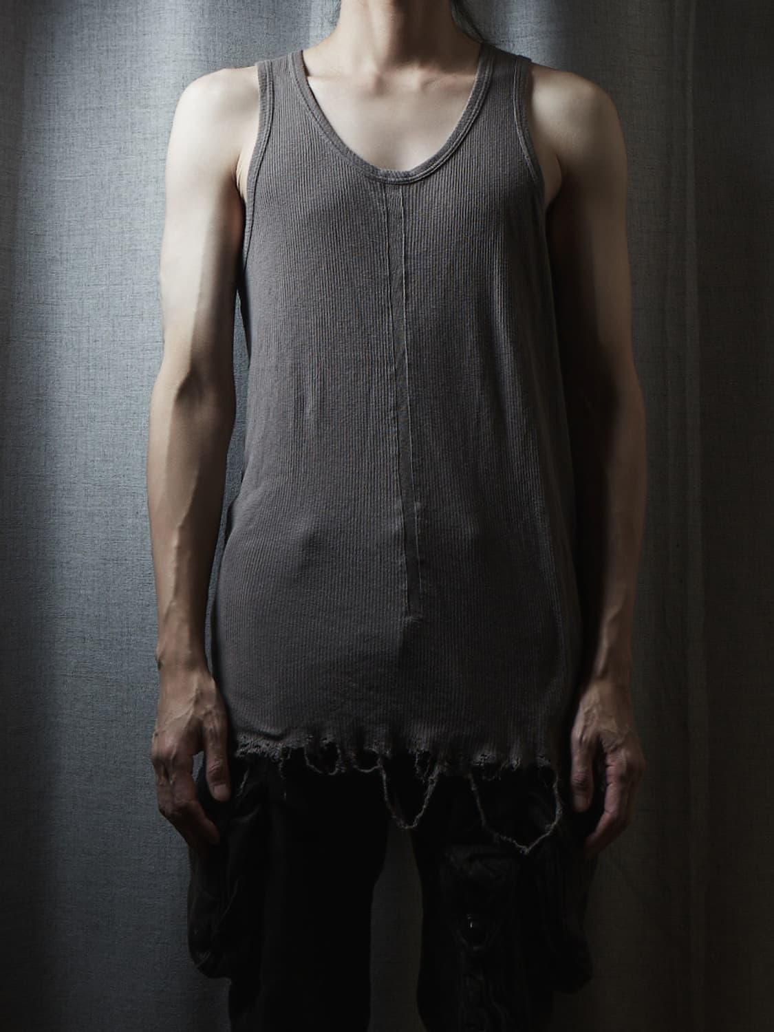 Julius 09ss 데미지 탱크탑 상품이미지6