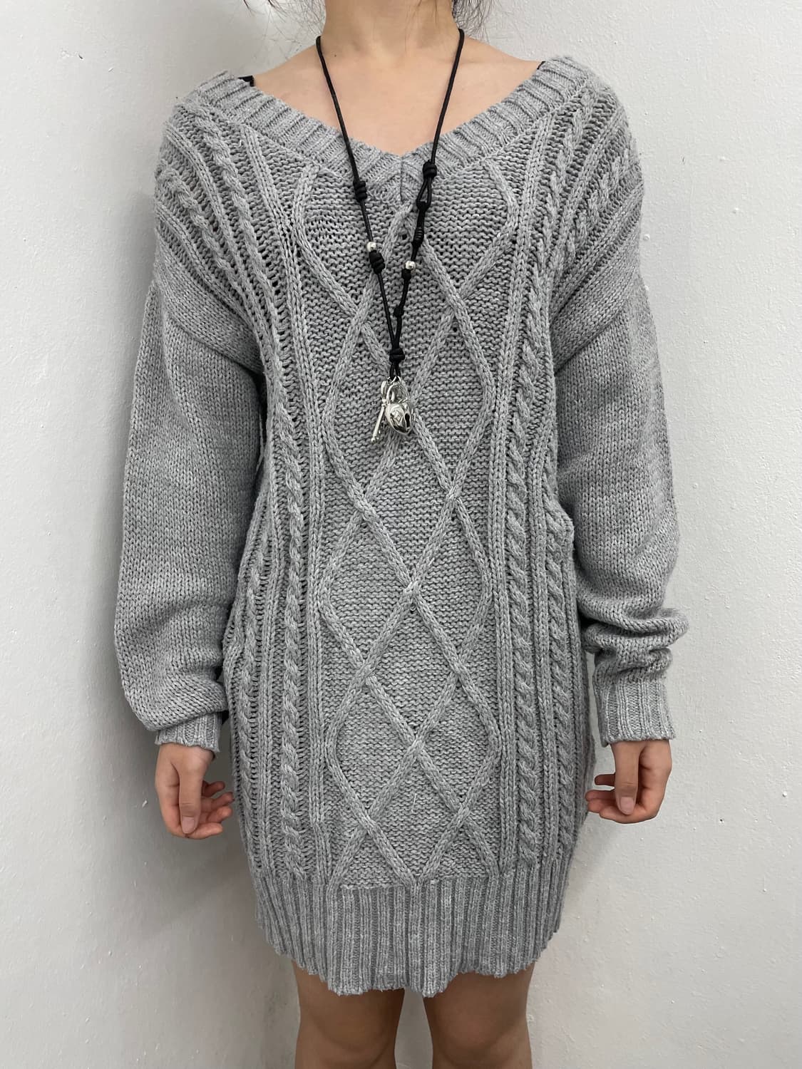 세실맥비 그레이 레이스업 니트 원피스 상품이미지1