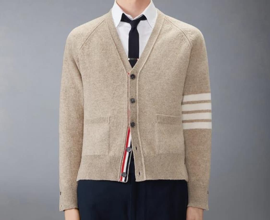 톰브라운 셔틀랜드 브이넥 가디건 베이지 쇼핑백 등 풀구성 상품이미지1