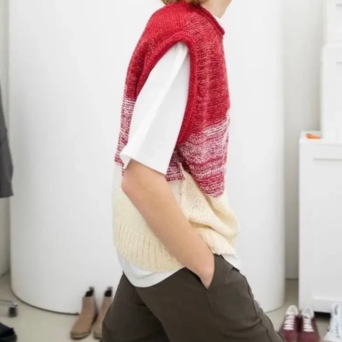 YIYAE 이예 니트베스트 레드 아이보리 판매합니다 상품이미지1