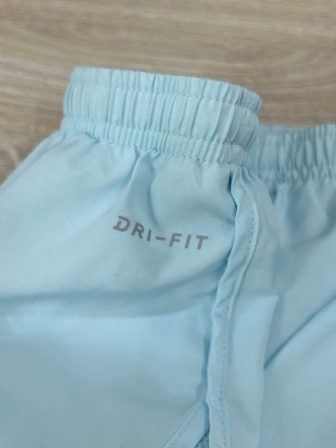 나이키 스우시 드라이핏 런닝 쇼츠 3부 반바지 하늘색 상품이미지9