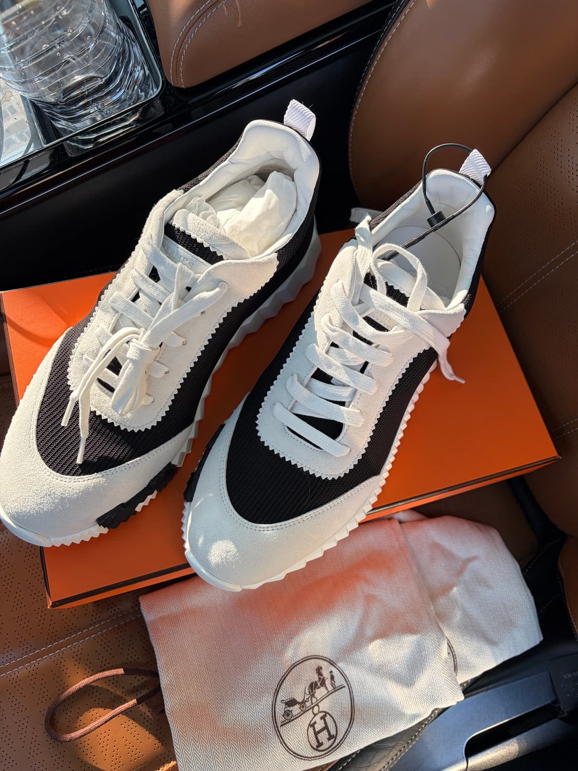 에르메스 바운싱 스니커즈 Noir Blanc / 42 / 새상품 풀구성 상품이미지2