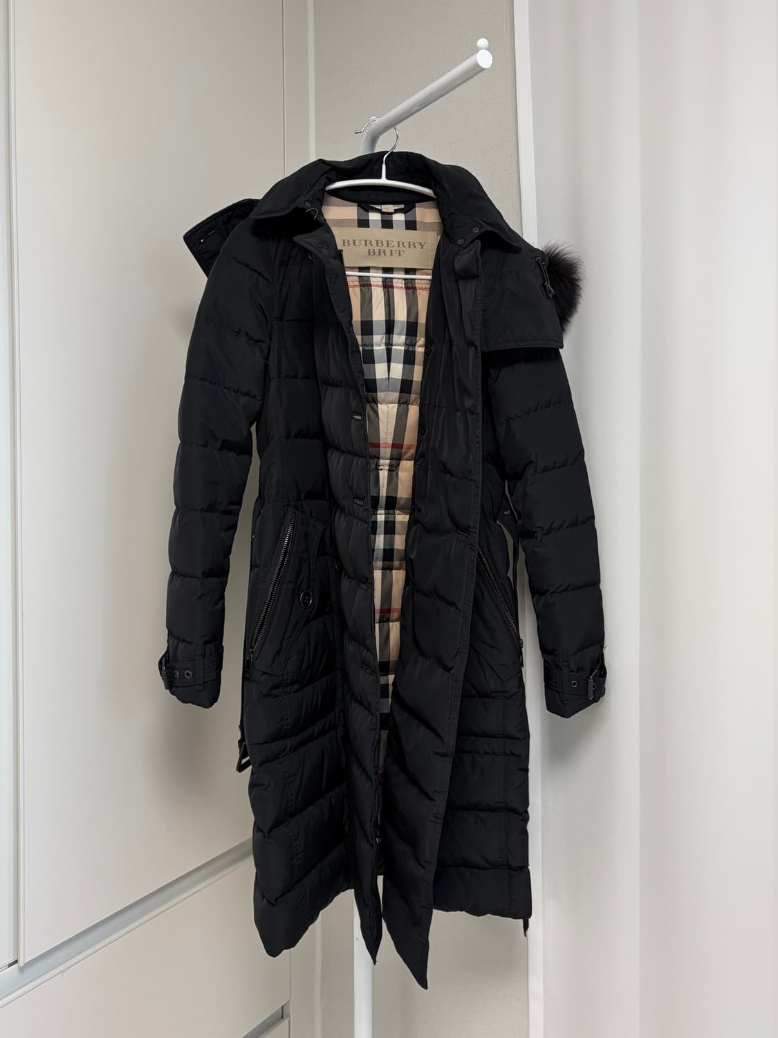 버버리 알러데일 폭스퍼 롱패딩 상품이미지2