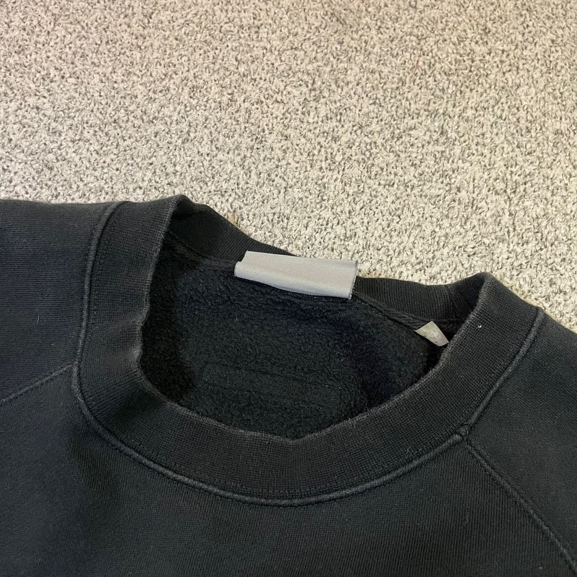 에센셜 빅로고 스웻셔츠 상품이미지6