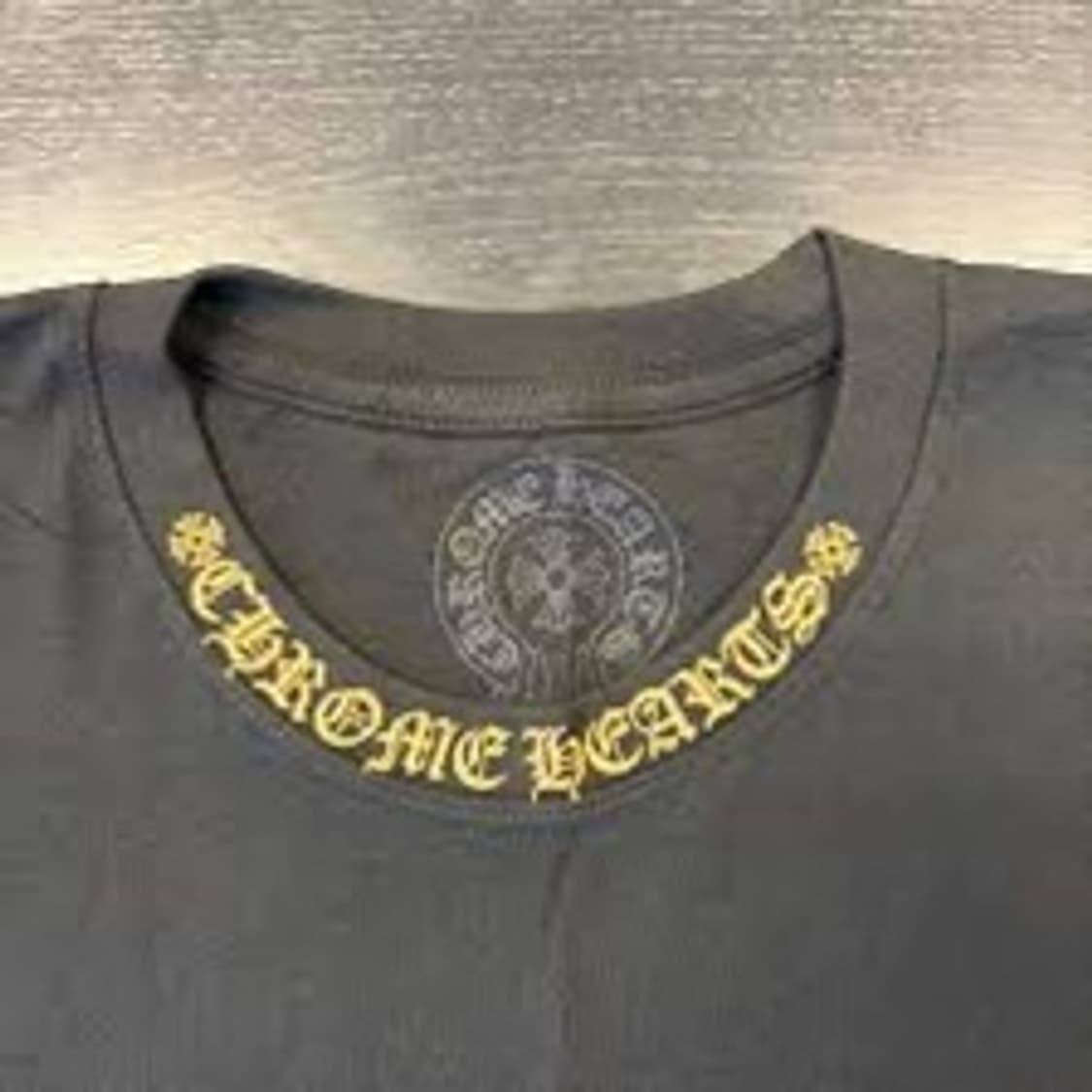 (미개봉) 크롬하츠 넥 로고 포켓 크루 롱슬리브 티셔츠 블랙 그린 XL 상품이미지4