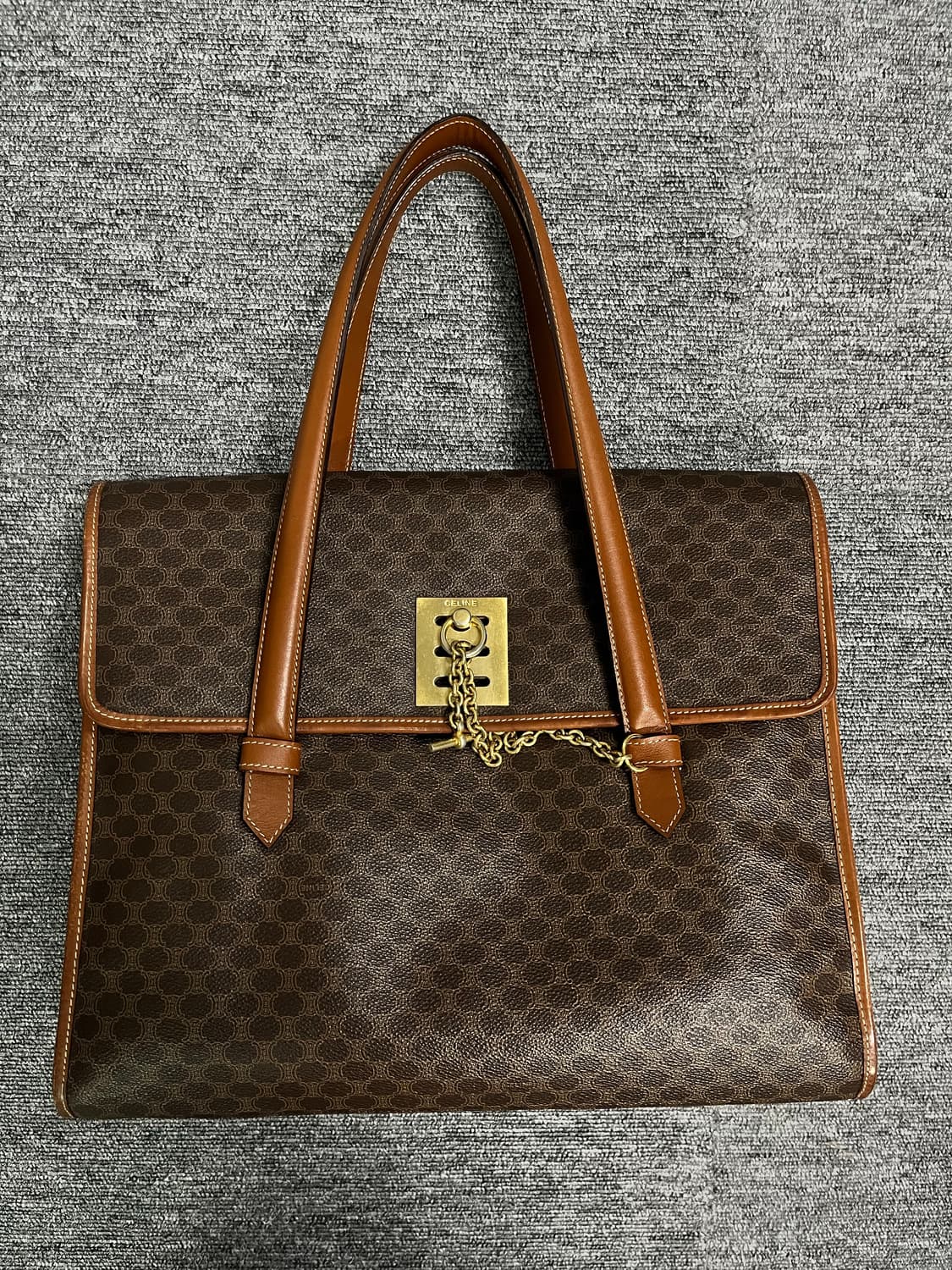 셀린느 마카담 토트백 상품이미지1