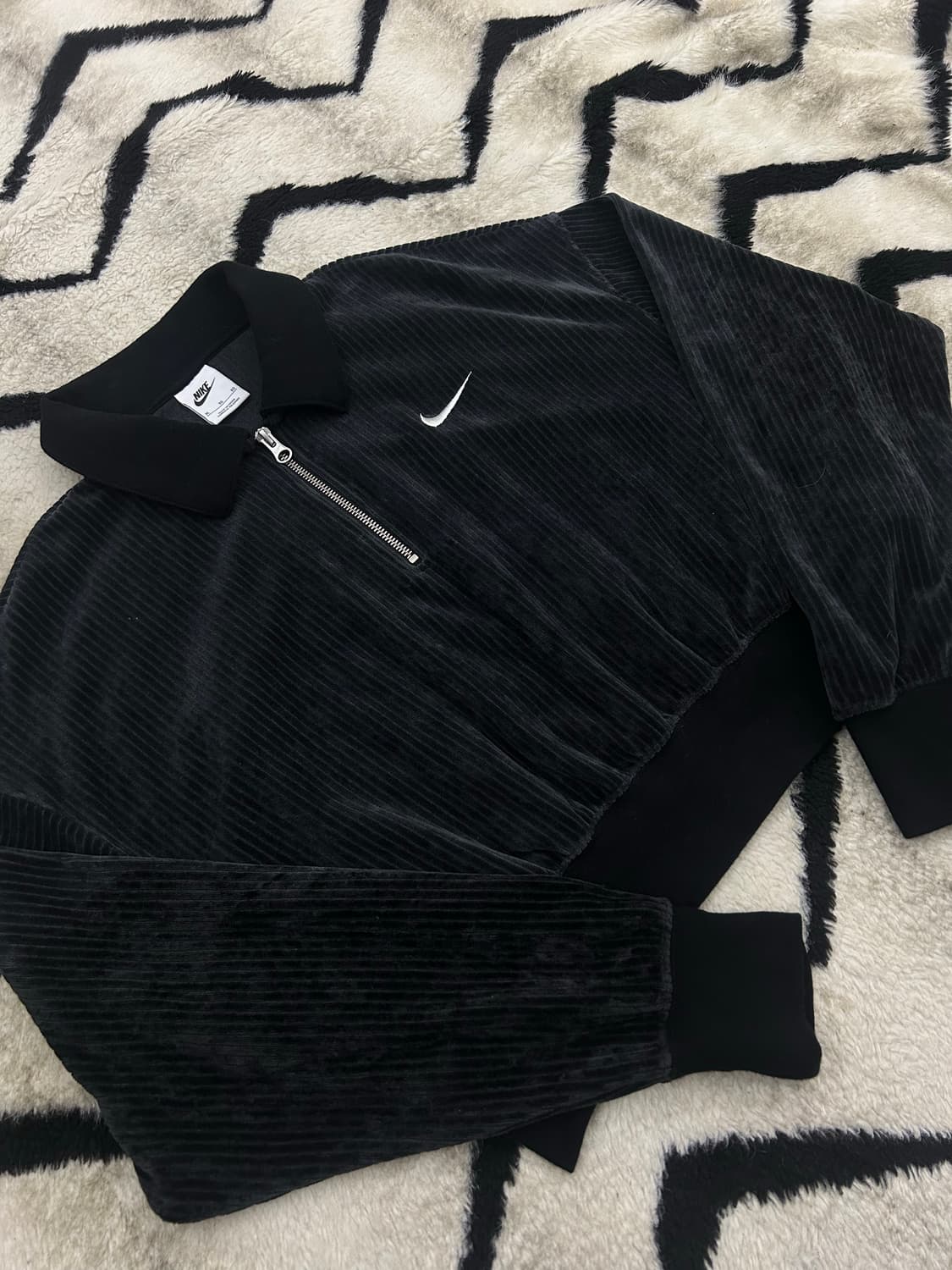 [XL]나이키 벨루어 카라 크롭 탑/블랙 상품이미지3